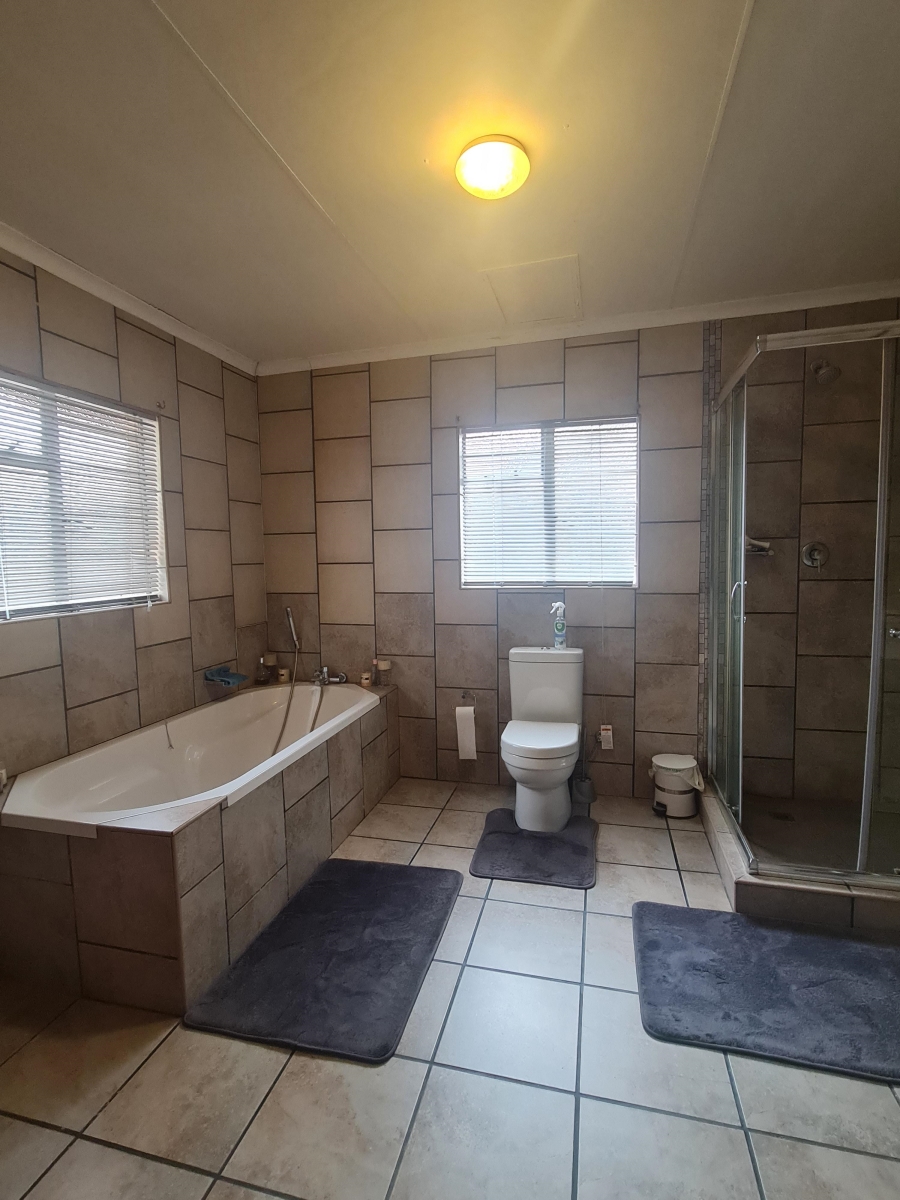4 Bedroom Property for Sale in Vaalpark Free State